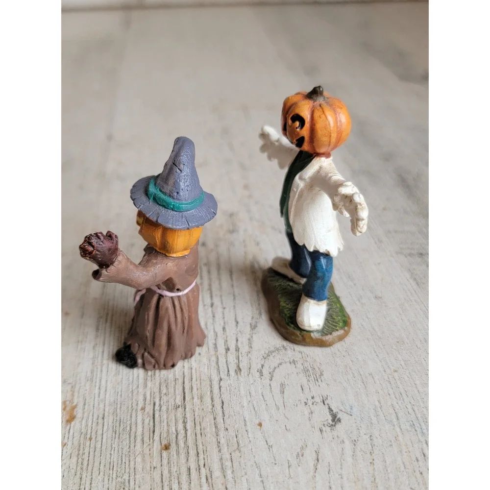 Jack O'Lantern scarecrow pumpkin village accessory Halloween set